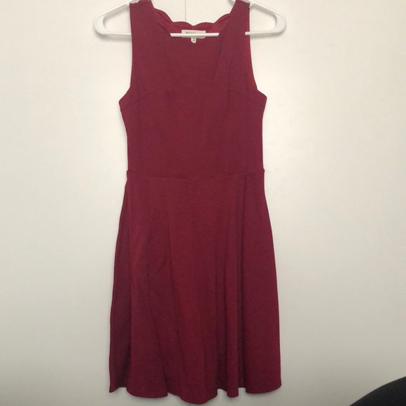 Women’s burgundy dress - Picture 1 of 2